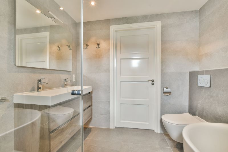 Master Bathroom Features